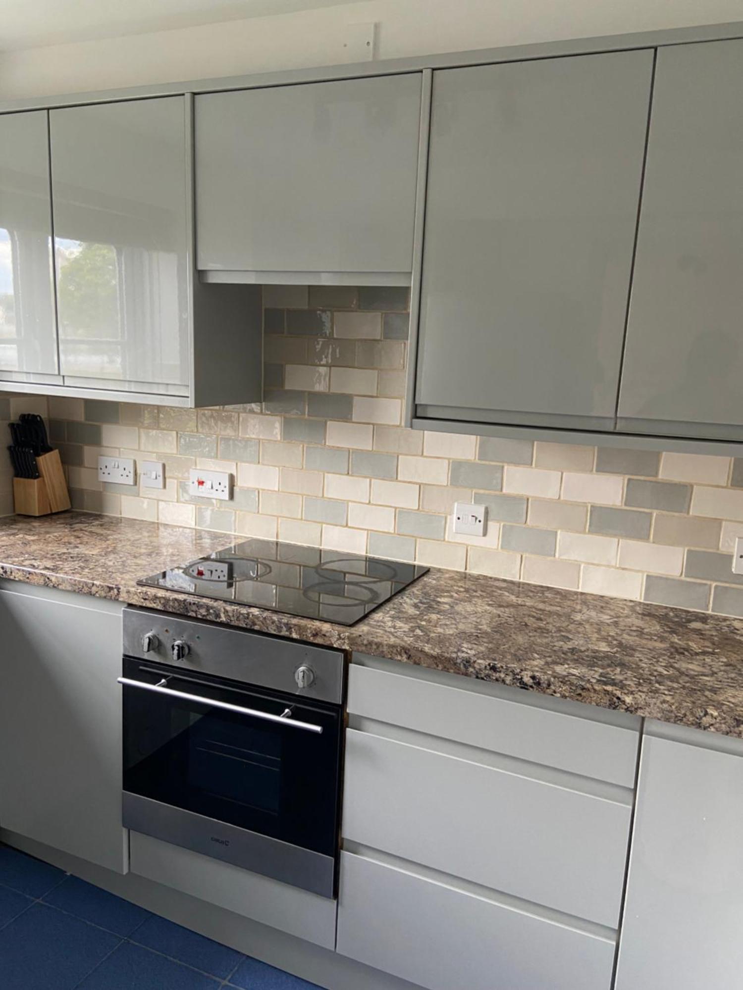 Waterfront Canary Lodge: Cozy 2-Bed Apartment with Wi-Fi & Parking London Exterior photo